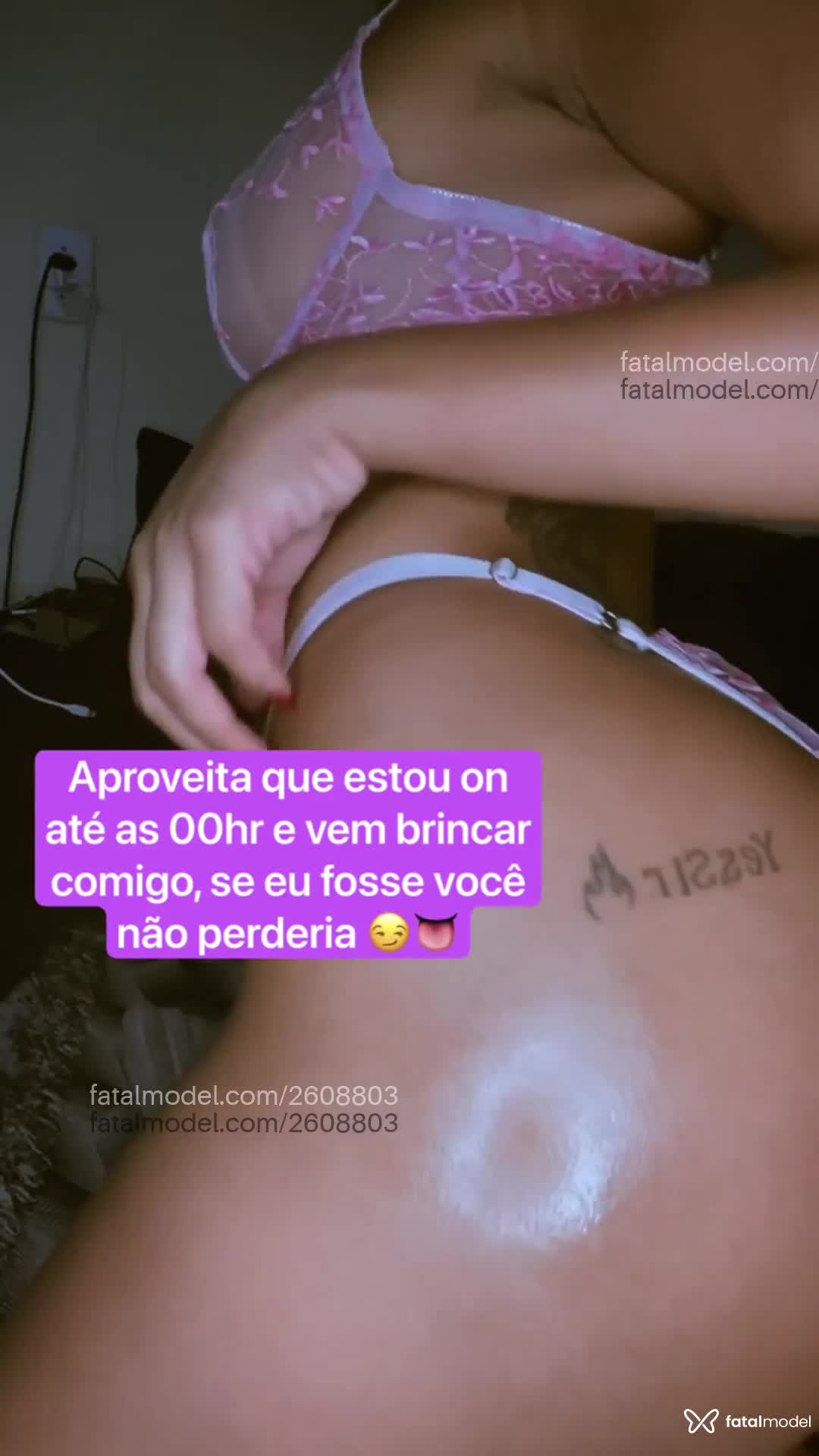Acompanhante mulher com cabelo castanho de olhos castanhos em Virtual - Kayra