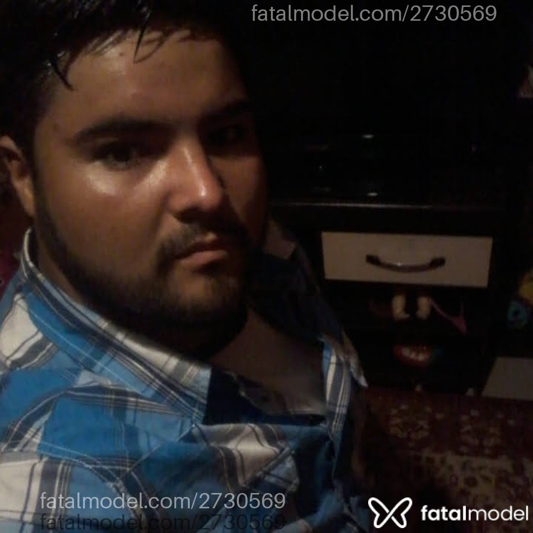 Acompanhante homem morena (o) de olhos pretos em Dourados Acompanhante homem morena (o) de olhos pretos em Dourados - Gordinhosaliente