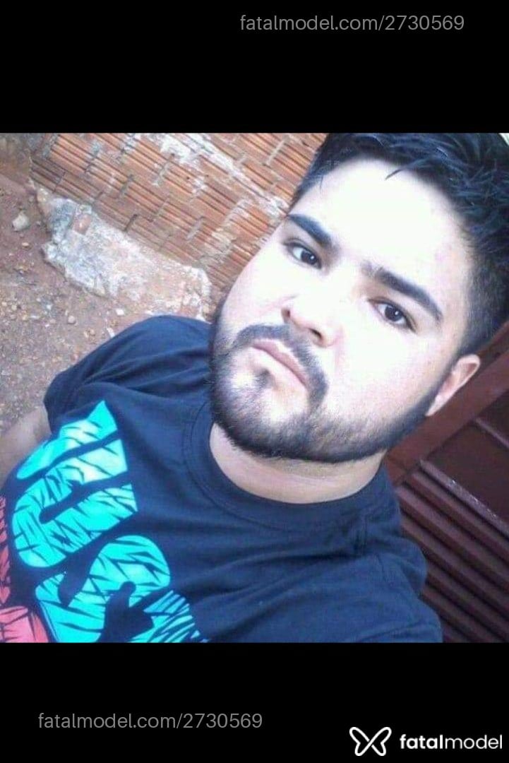 Acompanhante homem morena (o) de olhos pretos em Dourados Acompanhante homem morena (o) de olhos pretos em Dourados - Gordinhosaliente