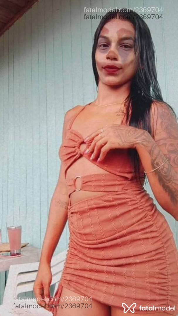 Acompanhante mulher morena (o) de olhos pretos - Taynazinha