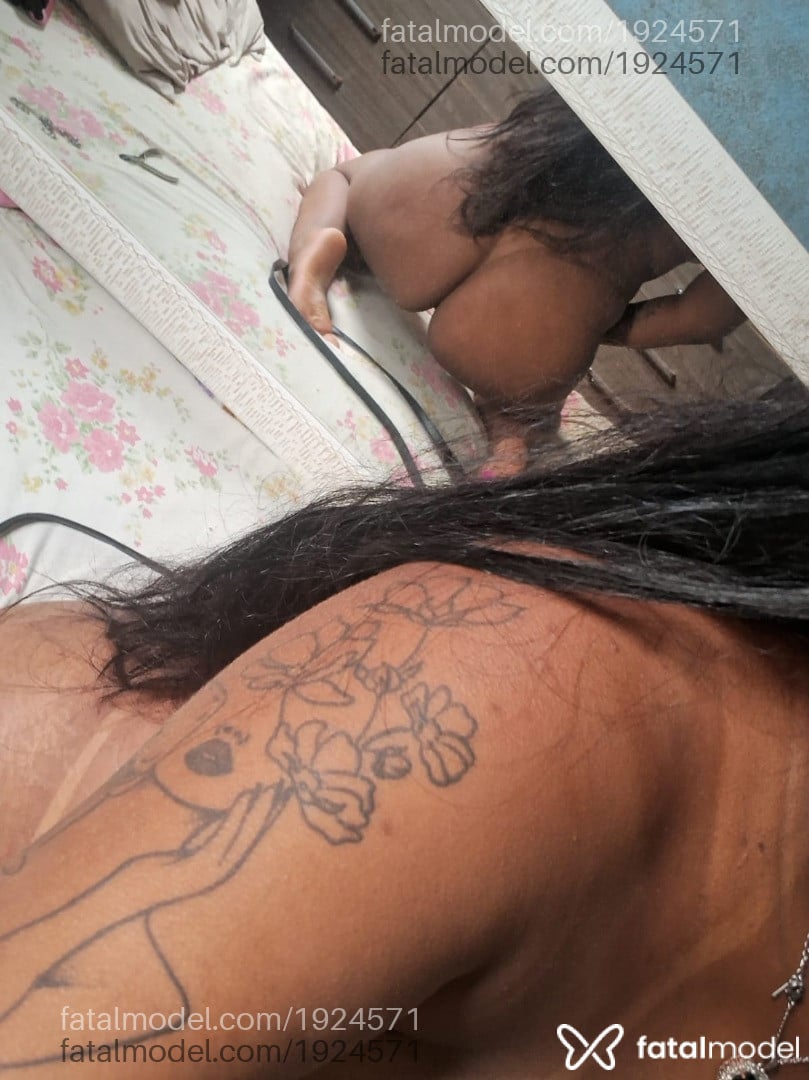Acompanhante mulher loira (o) de olhos castanhos em Inhumas - Celestte