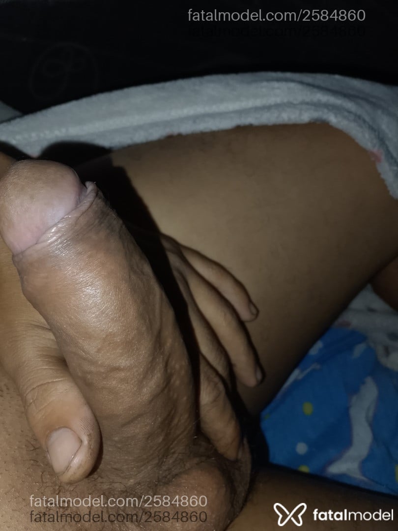 Acompanhante homem morena (o) de olhos castanhos em Brusque - Nosigilo