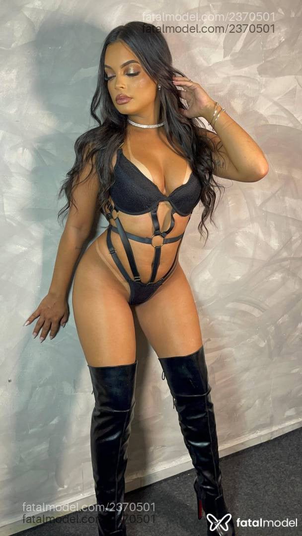 Acompanhante mulher morena (o) de olhos mel - Loren Silva