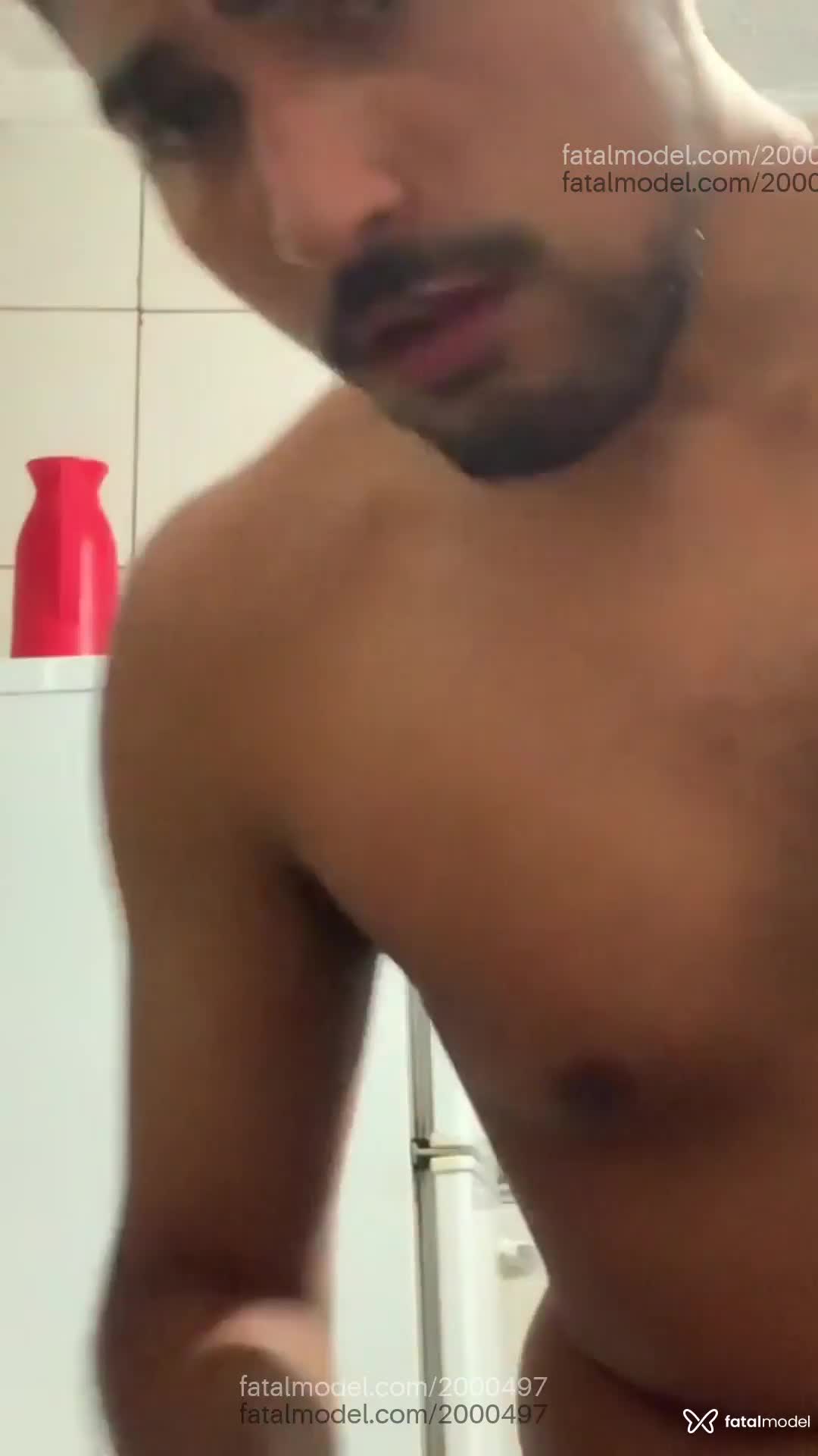 Acompanhante homem morena (o) de olhos pretos em São Paulo Acompanhante homem morena (o) de olhos pretos em São Paulo - Daniel Martínez