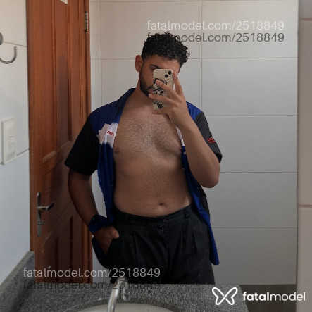 Acompanhante homem morena (o) de olhos castanhos em Ipatinga - James