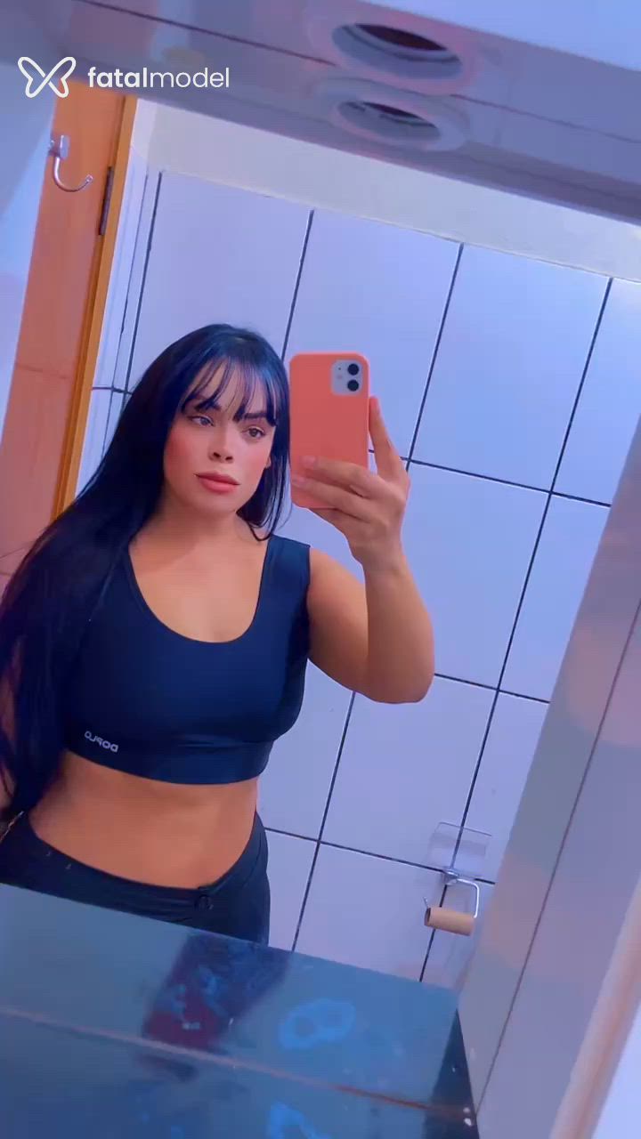 Acompanhante mulher morena (o) de olhos castanhos - Bruna