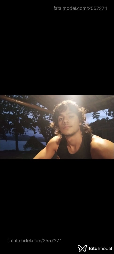 Acompanhante homem com cabelo castanho de olhos castanhos em Ribeirão Preto - Theus