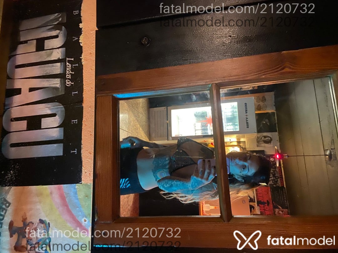 Acompanhante mulher loira (o) de olhos castanhos em São Paulo - Tamis