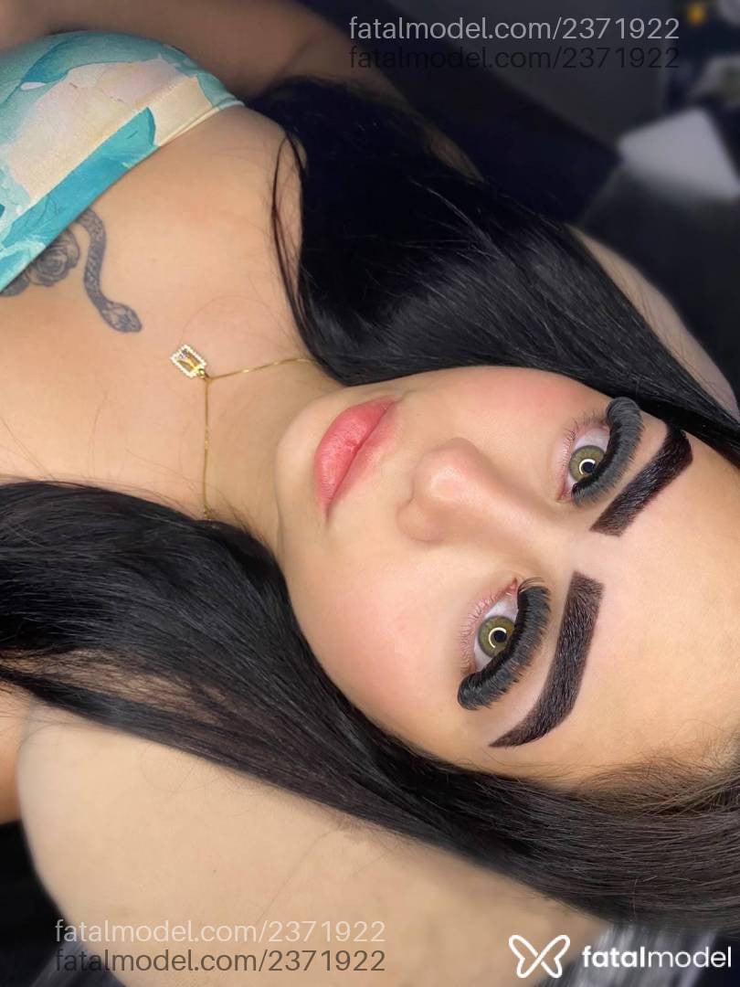 Acompanhante mulher morena (o) de olhos verdes - Nicolly