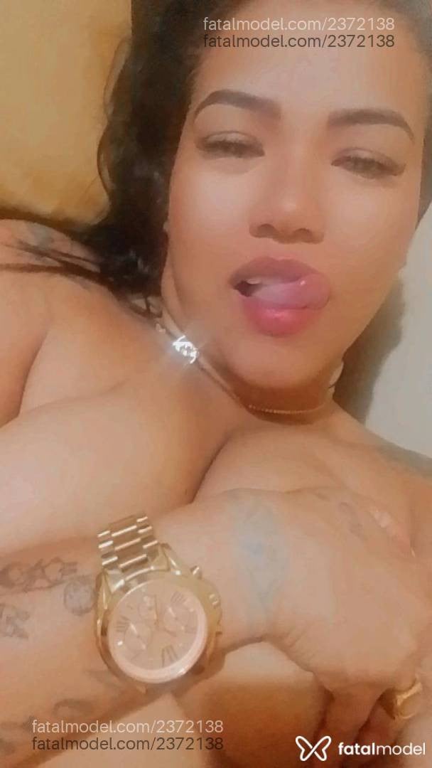 Acompanhante mulher morena (o) de olhos pretos - Kamila Estrela