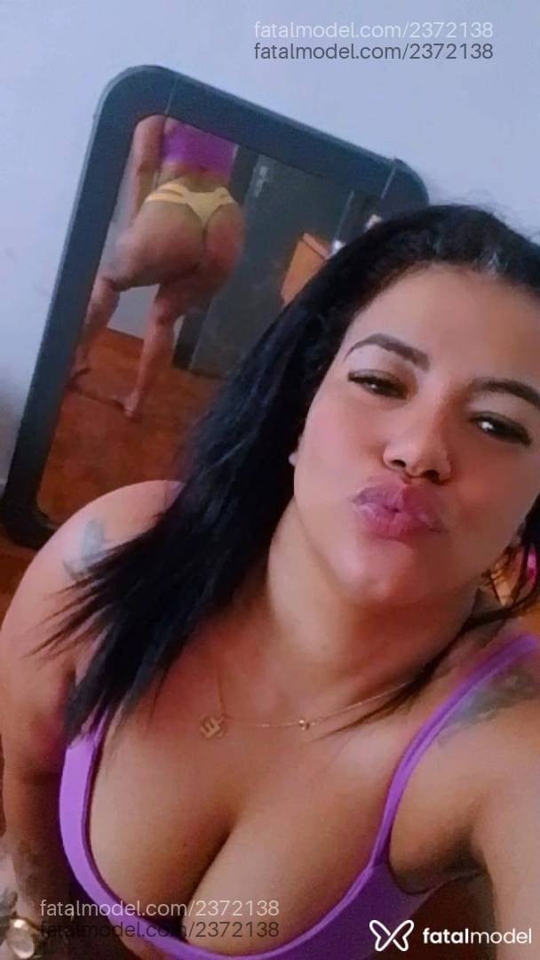 Acompanhante mulher morena (o) de olhos pretos - Kamila Estrela