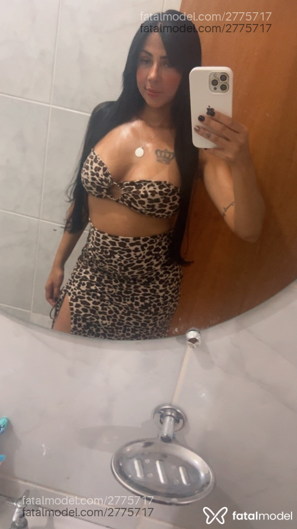 Acompanhante mulher morena (o) de olhos pretos - Bia Acompanhante mulher morena (o) de olhos pretos - Bia