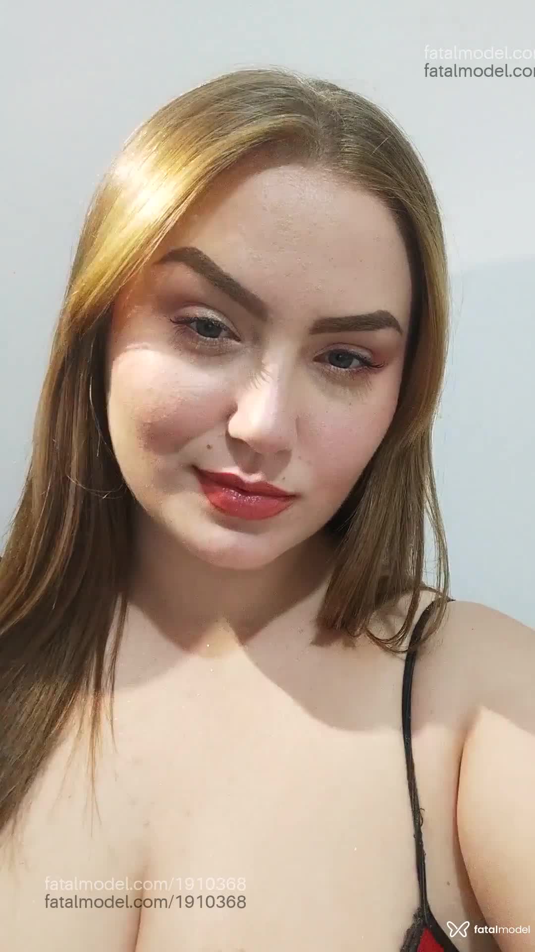 Acompanhante mulher loira (o) de olhos azuis em São Paulo - Lorah