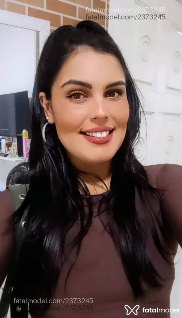 Acompanhante mulher com cabelo castanho de olhos castanhos em Angra dos Reis - Gabi