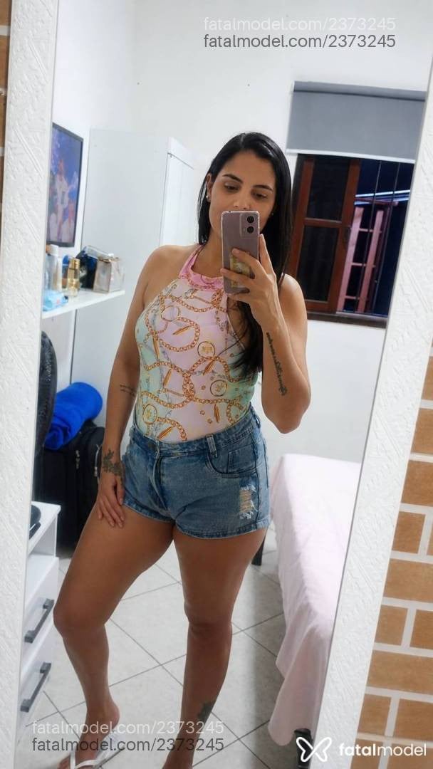 Acompanhante mulher com cabelo castanho de olhos castanhos em Angra dos Reis - Gabi