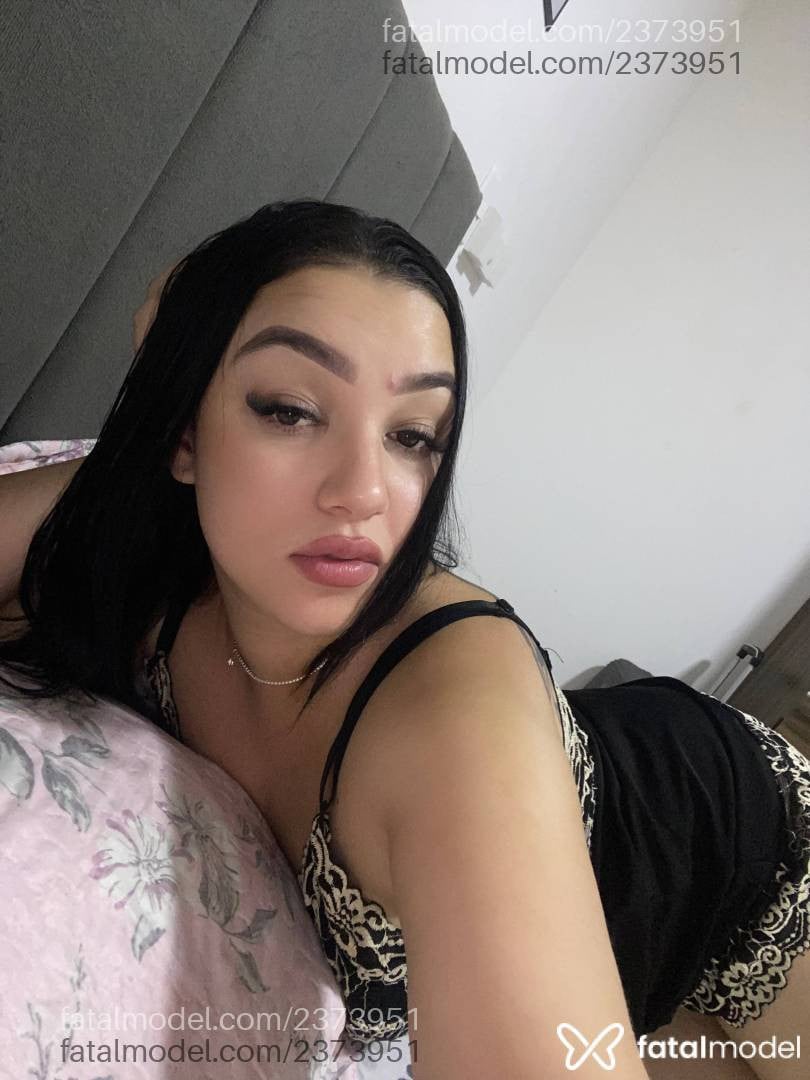 Acompanhante mulher morena (o) de olhos castanhos - Melissa