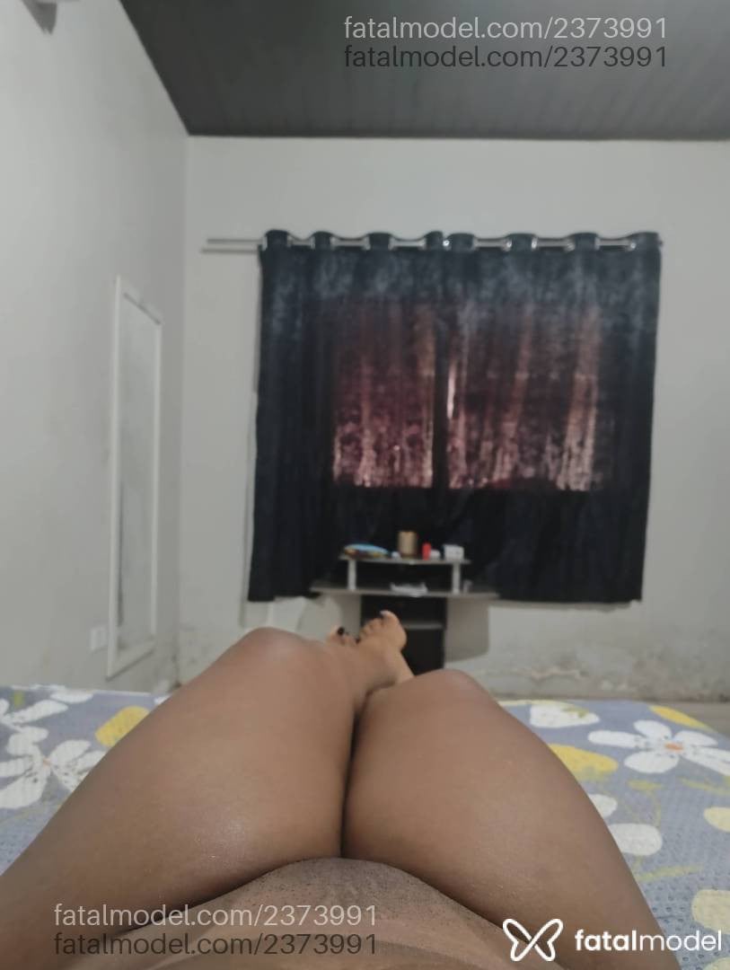 Acompanhante mulher morena (o) de olhos castanhos - Preta