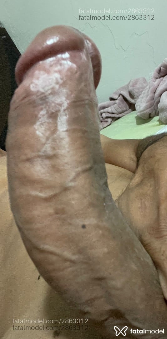 Acompanhante homem morena (o) de olhos castanhos em Gramado Acompanhante homem morena (o) de olhos castanhos em Gramado - ângelo