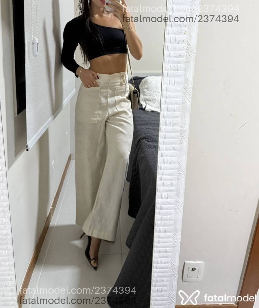 Acompanhante mulher morena (o) de olhos pretos em Governador Valadares - ísis Monteiro