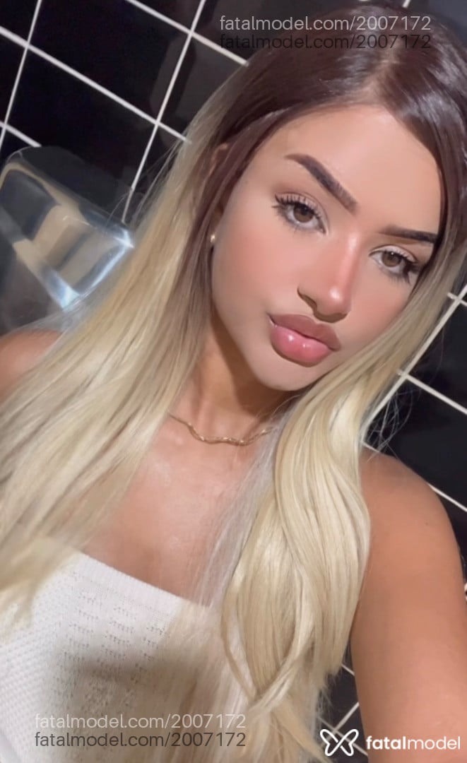 Acompanhante mulher morena (o) de olhos castanhos - Natasha Acompanhante mulher morena (o) de olhos castanhos - Natasha