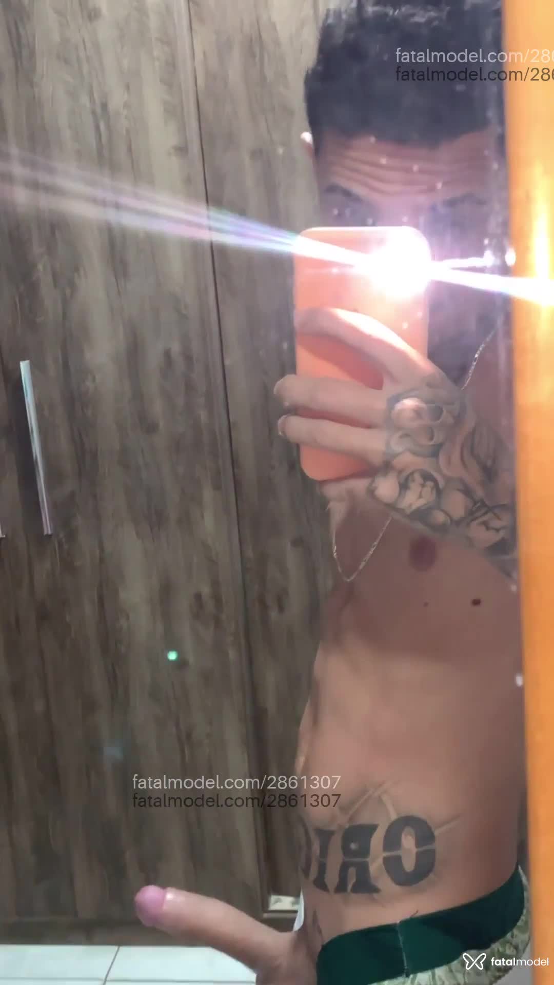 Acompanhante homem morena (o) de olhos castanhos em Virtual - Tatuadinho Maldoso