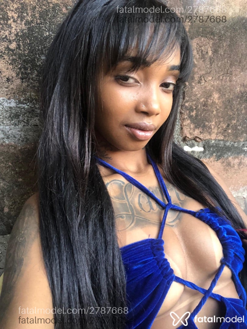 Acompanhante mulher morena (o) de olhos castanhos em Grajaú Acompanhante mulher morena (o) de olhos castanhos em Grajaú - Baaby