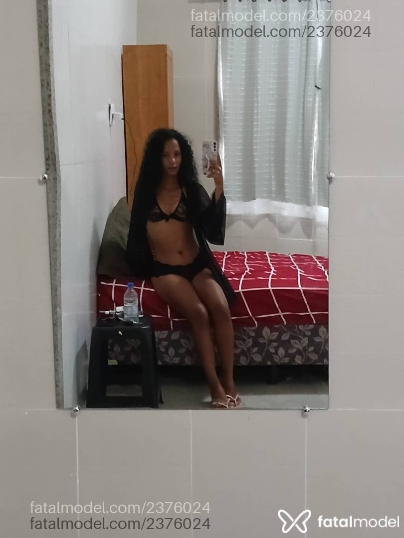 Acompanhante mulher morena (o) de olhos castanhos em Teixeira de Freitas Acompanhante mulher morena (o) de olhos castanhos em Teixeira de Freitas - Mavi Preta