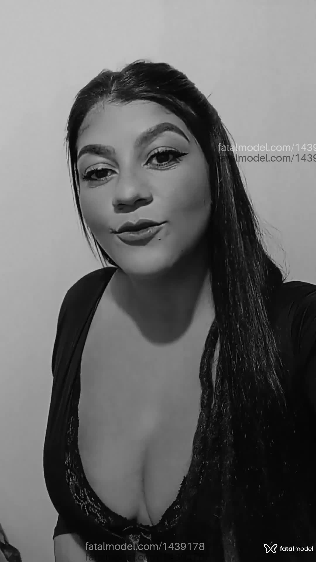 Acompanhante mulher morena (o) de olhos castanhos - Maju Duran