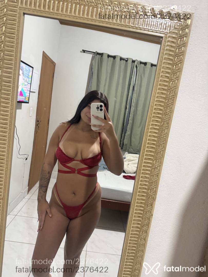 Acompanhante mulher morena (o) de olhos castanhos - Karen Silva
