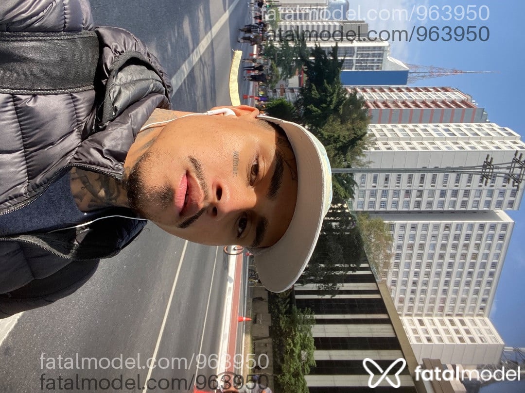 Acompanhante homem morena (o) de olhos castanhos em São Paulo Acompanhante homem morena (o) de olhos castanhos em São Paulo - Lucas
