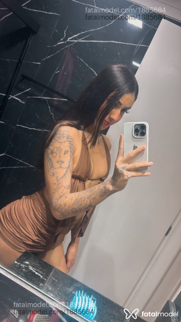 Acompanhante mulher trans morena (o) de olhos castanhos em Feira de Santana Acompanhante mulher trans morena (o) de olhos castanhos em Feira de Santana - Kayla
