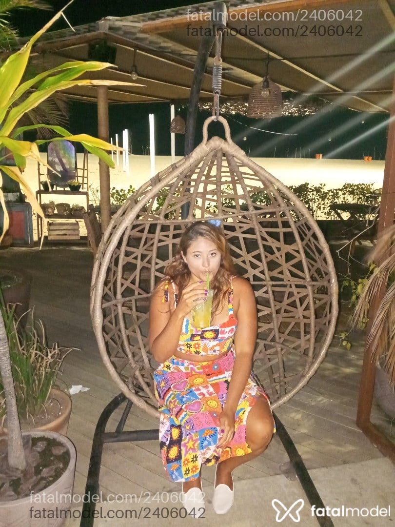 Acompanhante mulher loira (o) de olhos castanhos em Ubatuba - Ana Clara