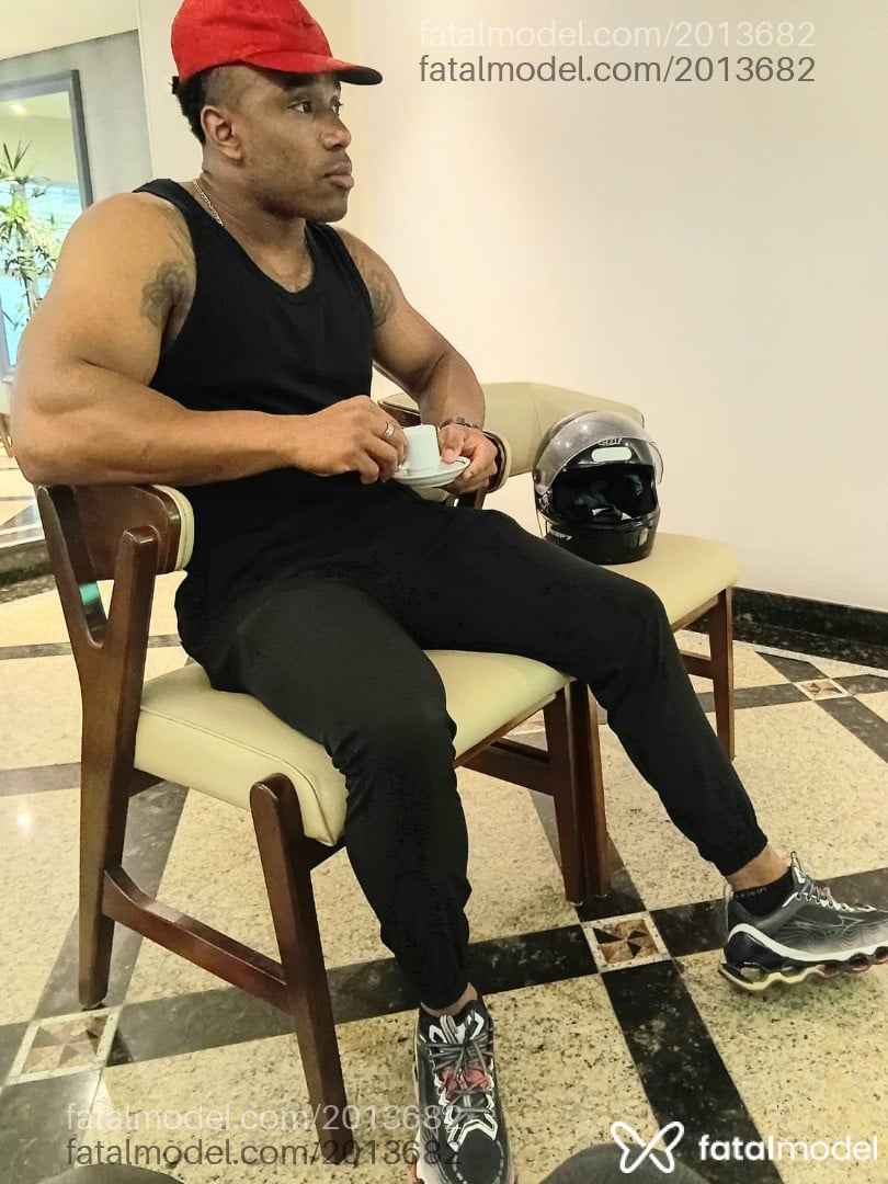 Acompanhante homem morena (o) de olhos castanhos em São Paulo Acompanhante homem morena (o) de olhos castanhos em São Paulo - David