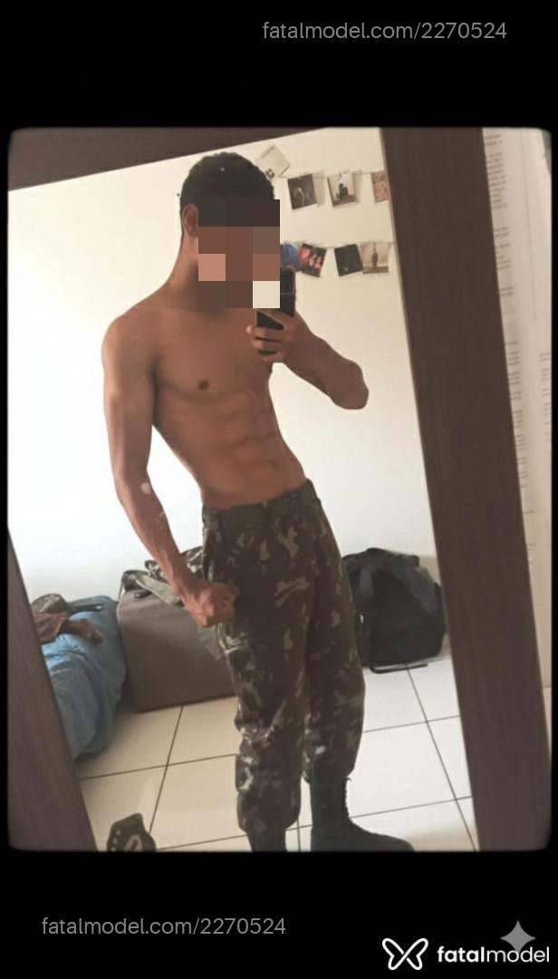 Acompanhante homem morena (o) de olhos pretos - Amorzinho Acompanhante homem morena (o) de olhos pretos - Amorzinho