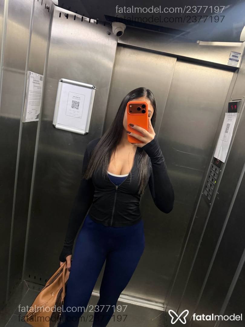Acompanhante mulher com cabelo castanho de olhos castanhos - Juliana Nunes