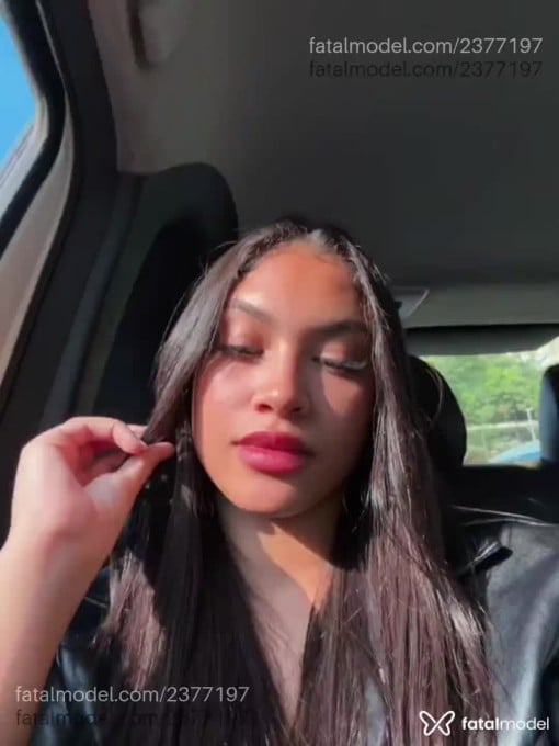 Acompanhante mulher com cabelo castanho de olhos castanhos em Guarulhos Acompanhante mulher com cabelo castanho de olhos castanhos em Guarulhos - Juliana Nunes