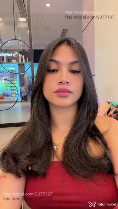 Acompanhante mulher com cabelo castanho de olhos castanhos em Guarulhos Acompanhante mulher com cabelo castanho de olhos castanhos em Guarulhos - Juliana Nunes