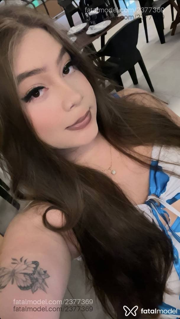 Acompanhante mulher trans loira (o) de olhos castanhos - Bruna