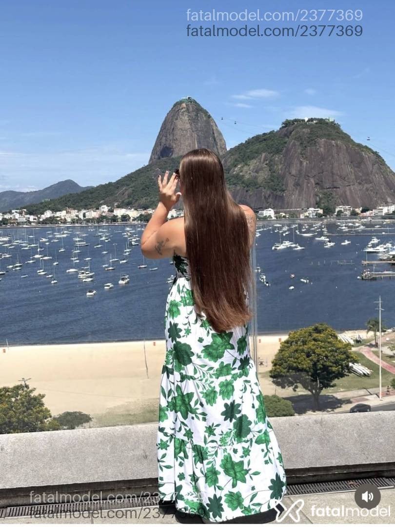 Acompanhante mulher trans loira (o) de olhos castanhos - Bruna
