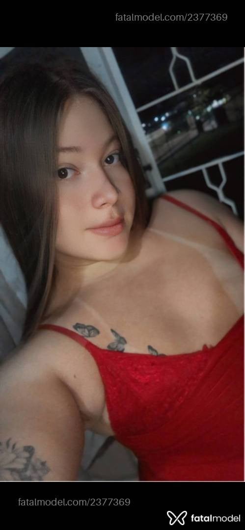 Acompanhante mulher trans loira (o) de olhos castanhos - Bruna