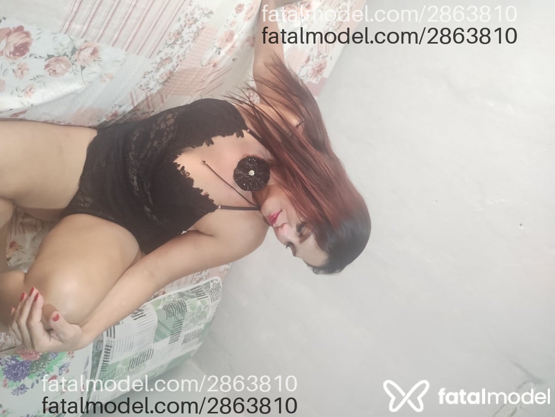 Acompanhante mulher com cabelo castanho de olhos mel em Monte Carmelo - Sonia