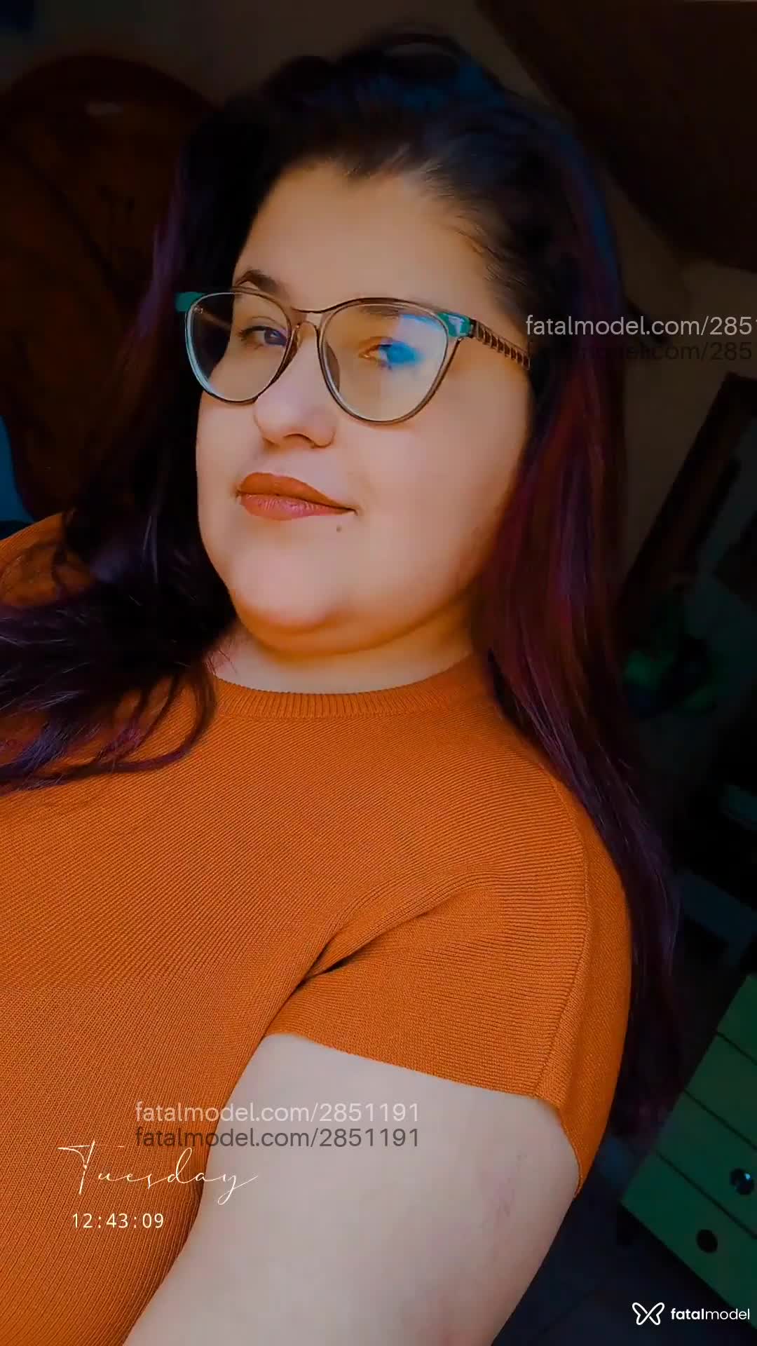 Acompanhante mulher ruiva (o) de olhos castanhos em Virtual - Gisele