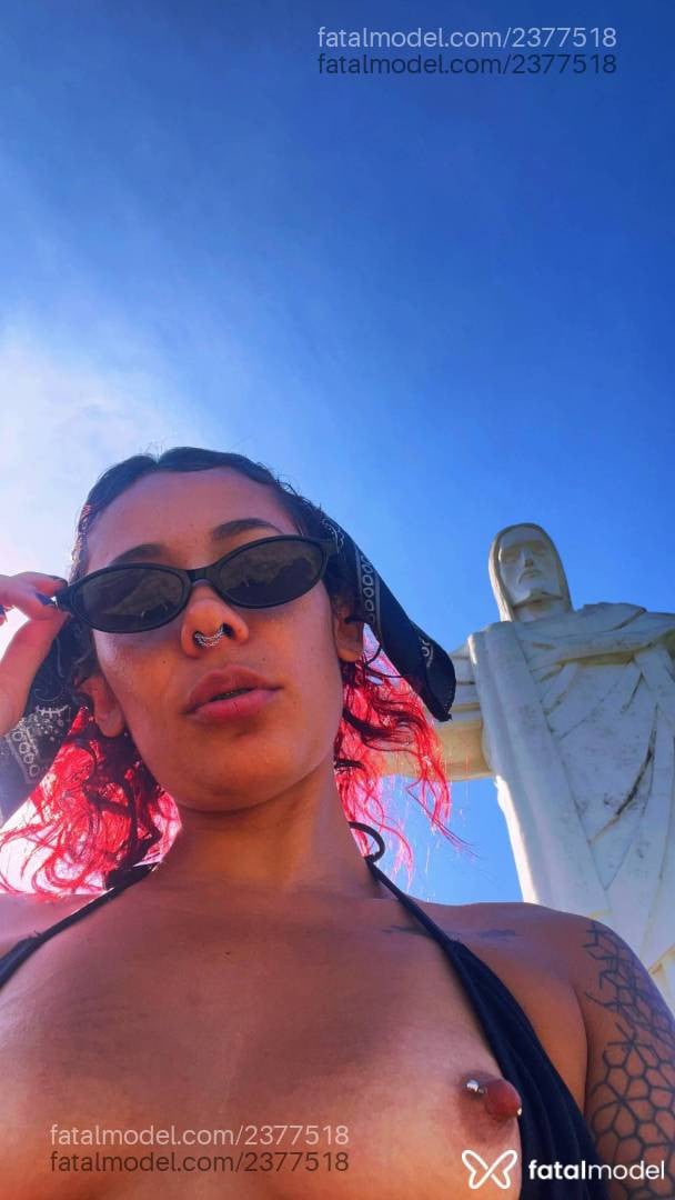 Acompanhante mulher ruiva (o) de olhos castanhos em Santos - Lua