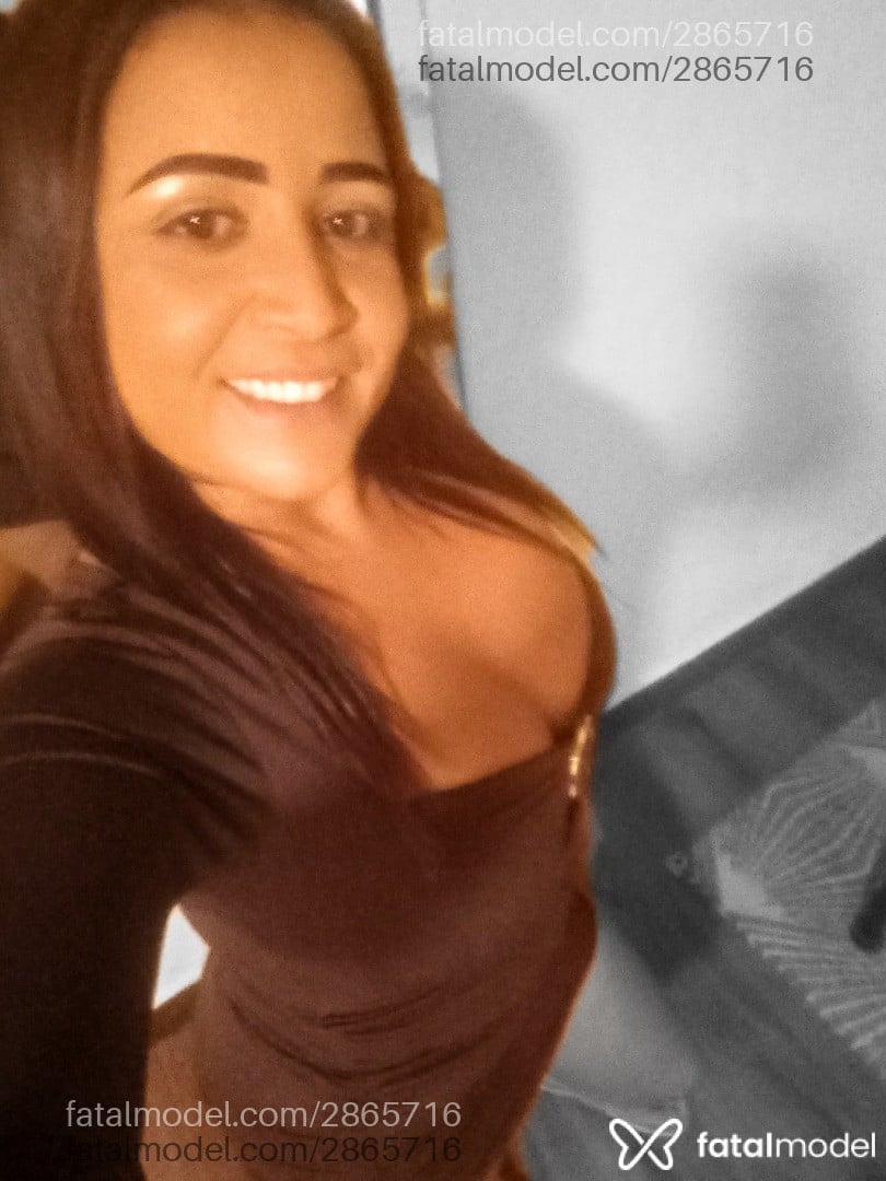 Acompanhante mulher com cabelo castanho de olhos mel em Duque de Caxias - Yasmin