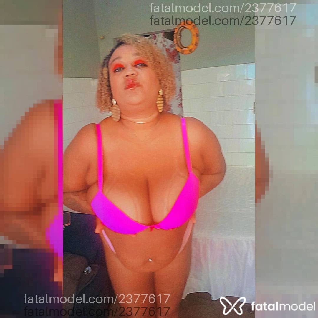 Acompanhante mulher loira (o) de olhos castanhos - Cleópatra