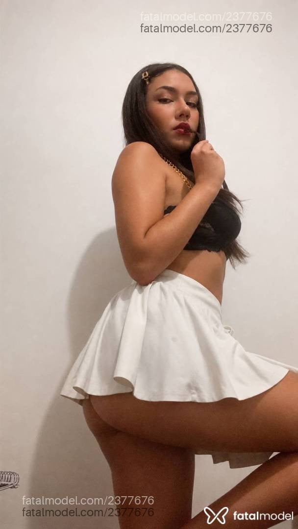 Acompanhante mulher com cabelo castanho de olhos castanhos - Bianca Mendes