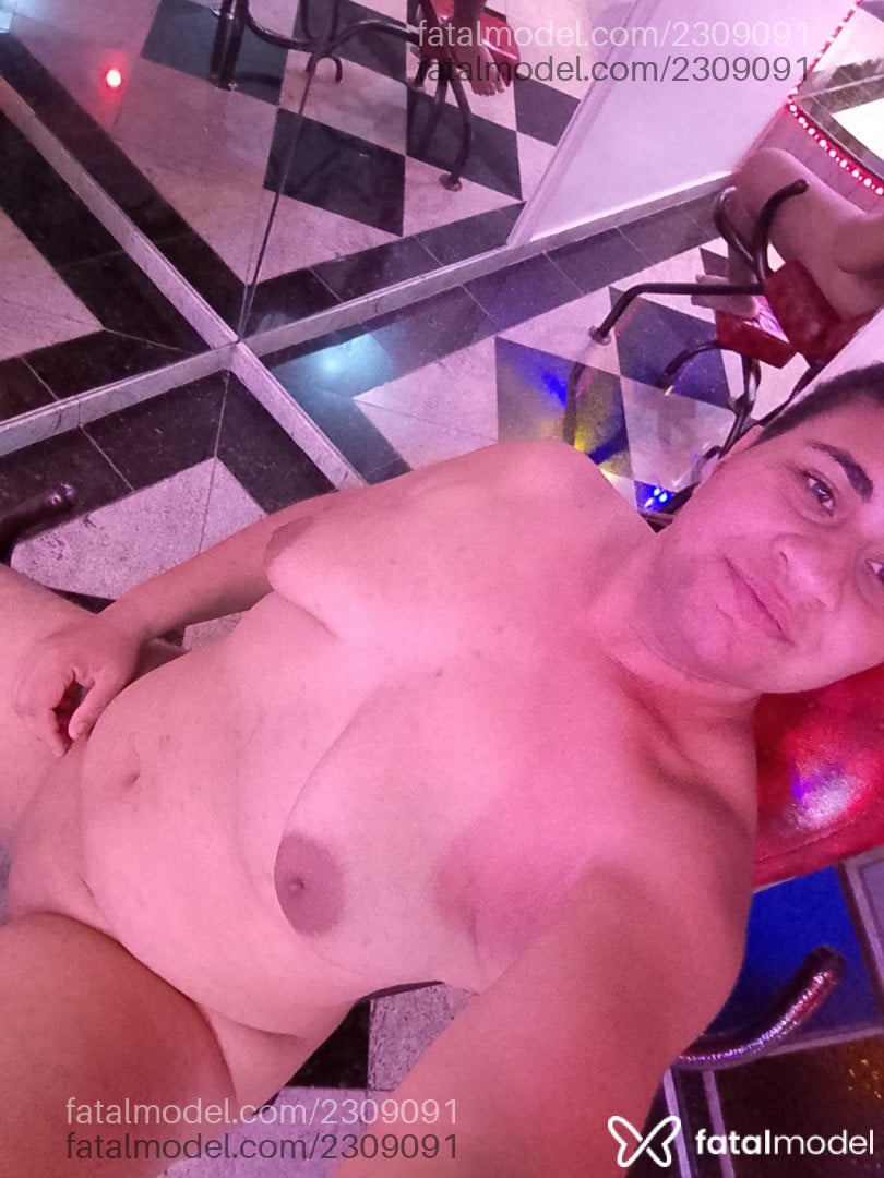 Acompanhante homem trans morena (o) de olhos castanhos em Ribeirão Preto - Guto Oliver