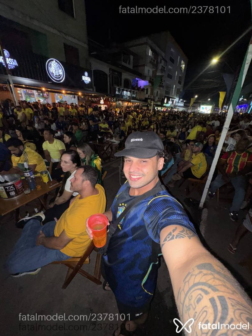 Acompanhante homem morena (o) de olhos castanhos em Teixeira de Freitas - Gustavo Stifler