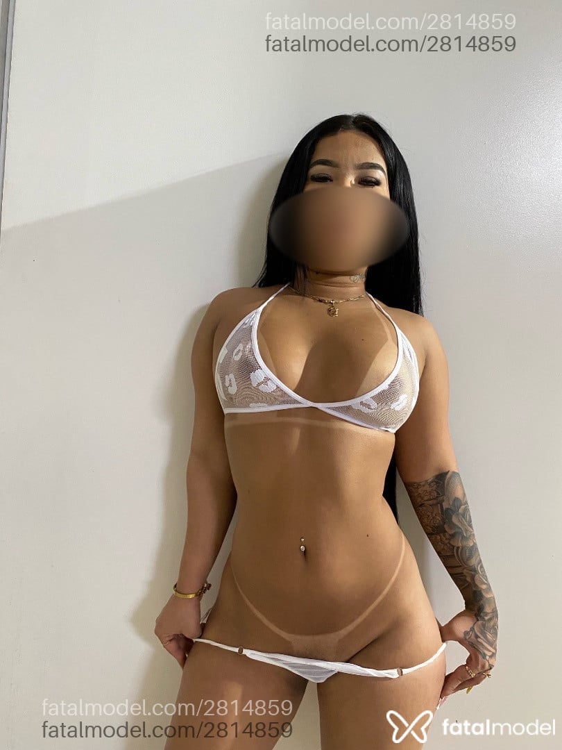 Acompanhante mulher morena (o) de olhos azuis em Manaus - Clara