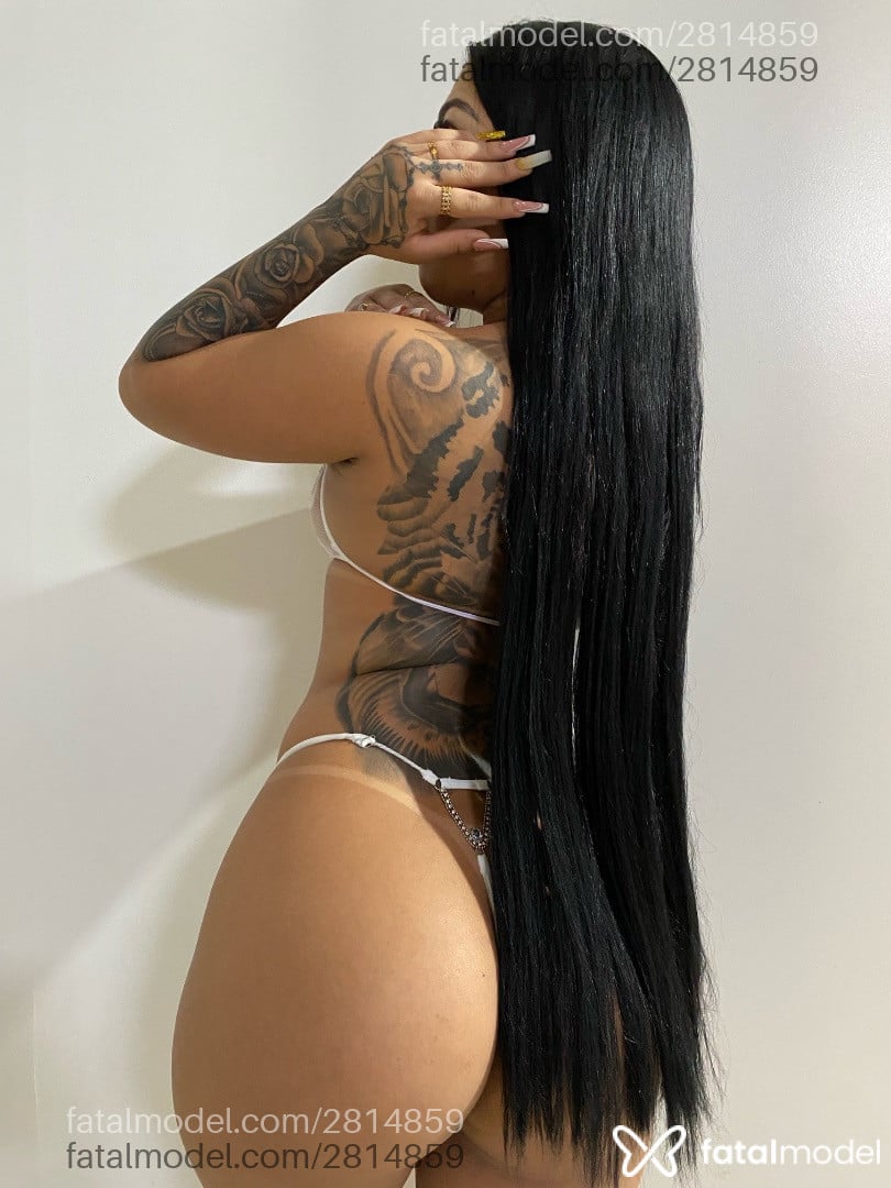 Acompanhante mulher morena (o) de olhos azuis em Manaus - Clara